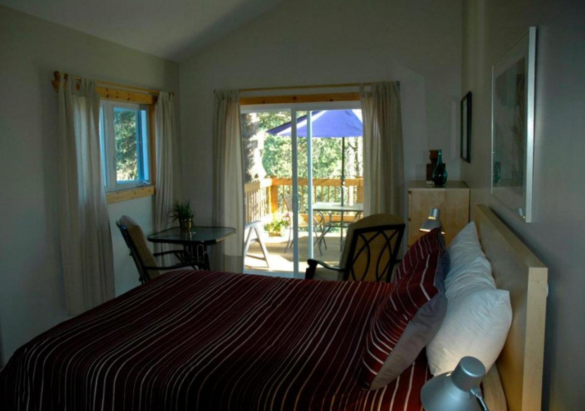 Gite Au Pied Du Courant De Gilbert Desjardins Mont-Laurier Room photo